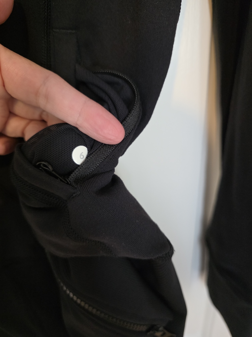 LULULEMON - Picture 5 of 8